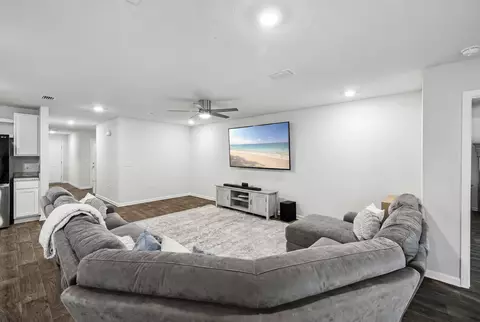 Living - 324 This Way, Freeport, FL 32439 photo 1 of 2
