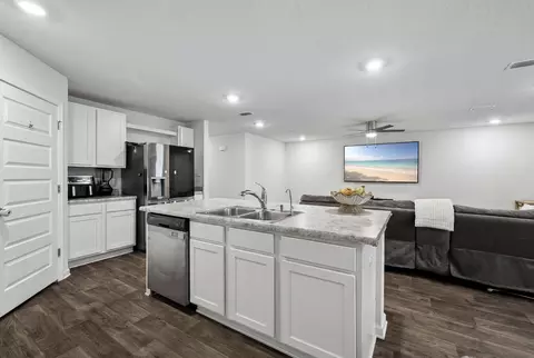 Kitchen - 324 This Way, Freeport, FL 32439 photo 1 of 3