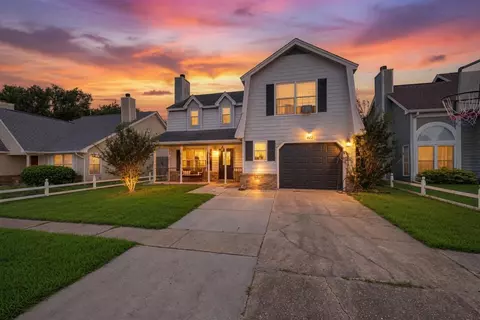 410 Woodland Park Cir, Mary Esther, FL 32569
