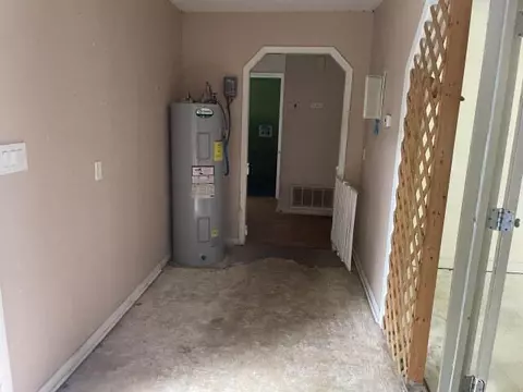 Entry Way - 6047 Eden Sq, Crestview, FL 32539 photo 1 of 1