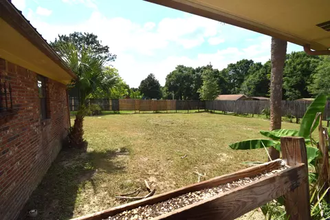 Exterior - 6047 Eden Sq, Crestview, FL 32539 photo 8 of 8