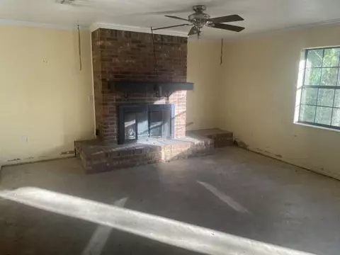 Living - 6047 Eden Sq, Crestview, FL 32539 photo 1 of 4