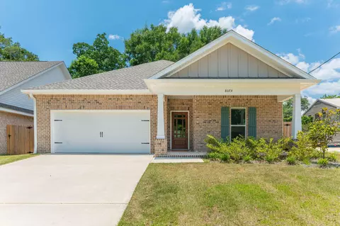 807 S A S Cedar Ave, Niceville, FL 32578