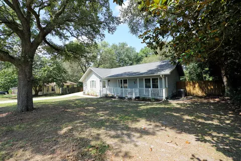 309 Ashley Dr, Crestview, FL 32536