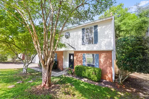 820 Sparkleberry Cv, Niceville, FL 32578