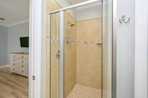 Bath - 223 E Grand Key Loop, Destin, FL 32541 photo 6 of 12