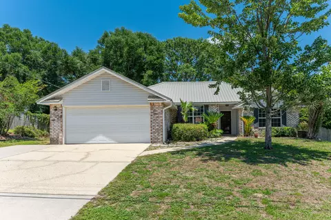 204 Villacrest Dr, Crestview, FL 32536