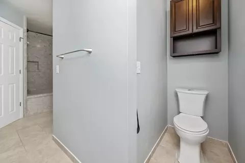 Bath - 204 Villacrest Dr, Crestview, FL 32536 photo 3 of 6