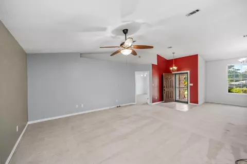 Living - 204 Villacrest Dr, Crestview, FL 32536 photo 3 of 4