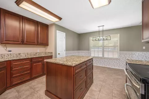 Kitchen - 204 Villacrest Dr, Crestview, FL 32536 photo 1 of 4