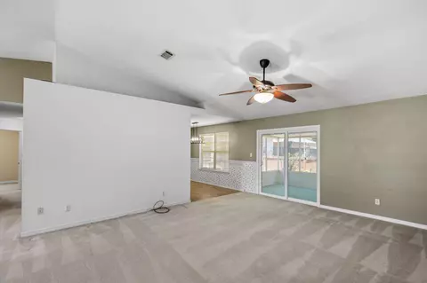 Living - 204 Villacrest Dr, Crestview, FL 32536 photo 2 of 4