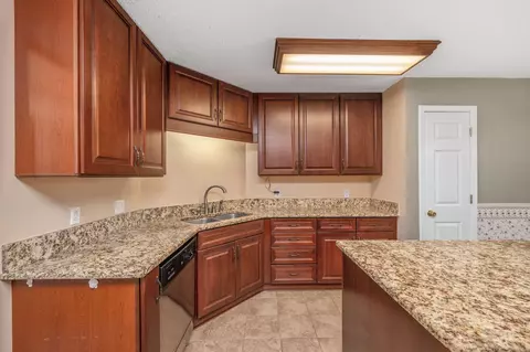 Kitchen - 204 Villacrest Dr, Crestview, FL 32536 photo 3 of 4