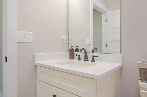 Bath - 3168 Maple St, Crestview, FL 32539 photo 5 of 5