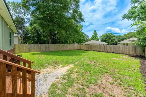 Exterior - 3168 Maple St, Crestview, FL 32539 photo 9 of 9