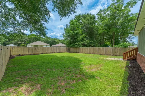 Exterior - 3168 Maple St, Crestview, FL 32539 photo 6 of 9
