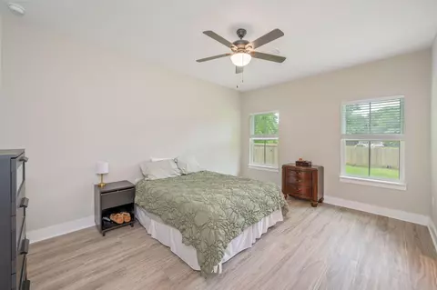 Bedroom - 3168 Maple St, Crestview, FL 32539 photo 1 of 7