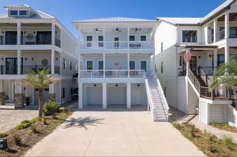 7349 Grand Navarre Bldv Blvd, Navarre, FL 32566