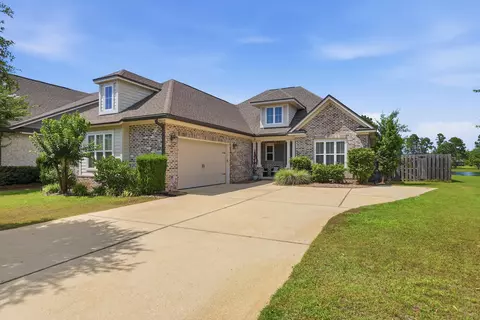 258 Meadow Lake Dr, Freeport, FL 32439