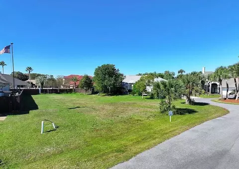 107 Grove Isle Blvd, Panama City Beach, FL 32408