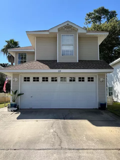 219 Twin Lakes Ln, Destin, FL 32541