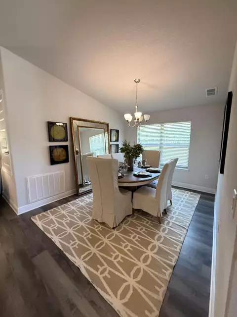 Dining - 102 Ridgeway Cir, Crestview, FL 32536 photo 1 of 2