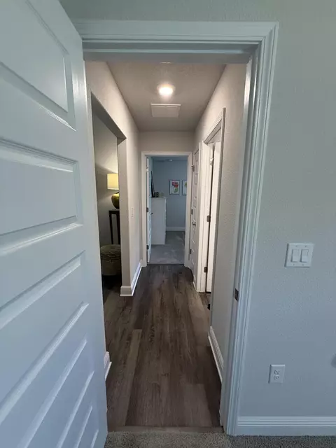 Entry Way - 102 Ridgeway Cir, Crestview, FL 32536 photo 3 of 3