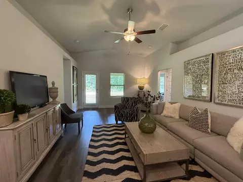 Living - 102 Ridgeway Cir, Crestview, FL 32536 photo 2 of 2