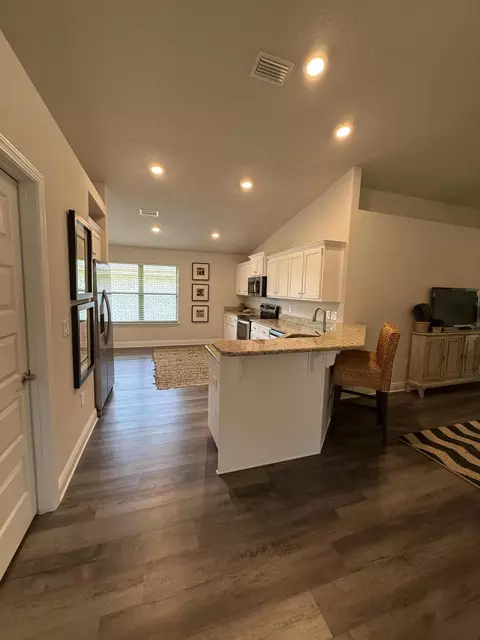Kitchen - 102 Ridgeway Cir, Crestview, FL 32536 photo 1 of 2