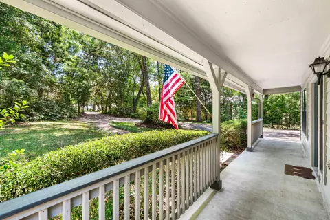 Exterior - 31 E Kathy Ln, Freeport, FL 32439 photo 4 of 13