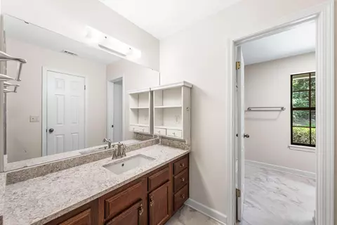 Bath - 31 E Kathy Ln, Freeport, FL 32439 photo 1 of 6
