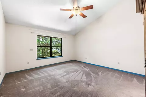 Bedroom - 31 E Kathy Ln, Freeport, FL 32439 photo 3 of 10