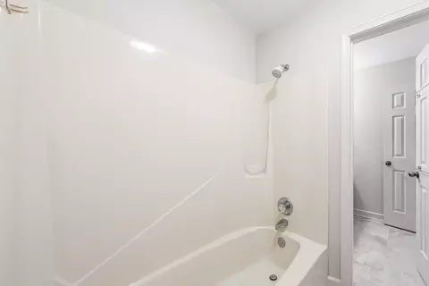 Bath - 31 E Kathy Ln, Freeport, FL 32439 photo 5 of 6