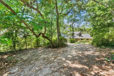 Exterior - 31 E Kathy Ln, Freeport, FL 32439 photo 7 of 13