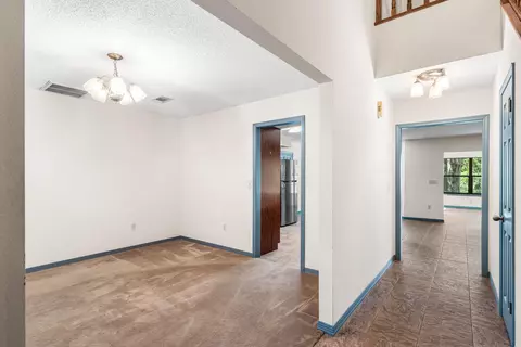 Entry Way - 31 E Kathy Ln, Freeport, FL 32439 photo 2 of 3