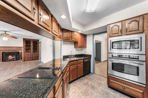 Kitchen - 31 E Kathy Ln, Freeport, FL 32439 photo 1 of 2