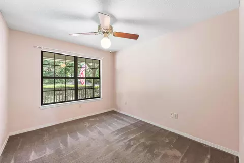 Bedroom - 31 E Kathy Ln, Freeport, FL 32439 photo 5 of 10