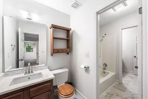 Bath - 31 E Kathy Ln, Freeport, FL 32439 photo 4 of 6