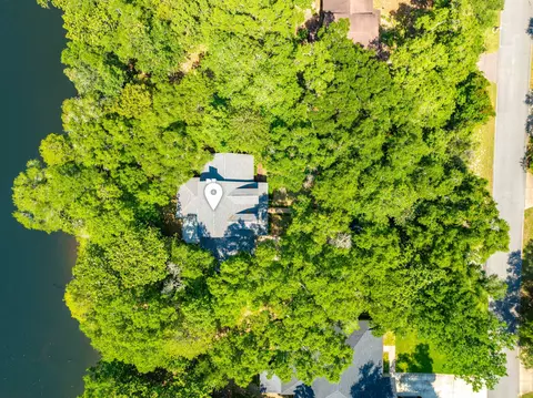 View/Area - 31 E Kathy Ln, Freeport, FL 32439 photo 8 of 24