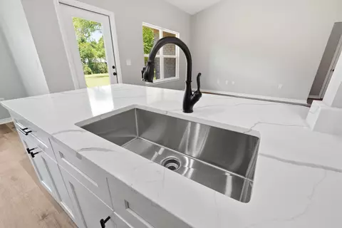 Kitchen - 6140 Clover St, Crestview, FL 32539 photo 2 of 4