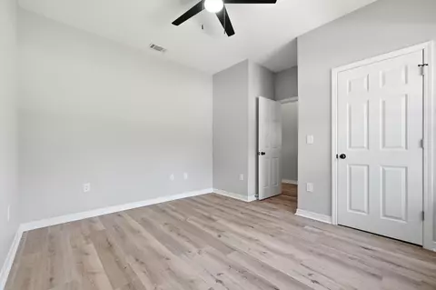 Bedroom - 6140 Clover St, Crestview, FL 32539 photo 3 of 6