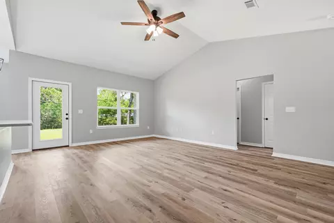 Living - 6140 Clover St, Crestview, FL 32539 photo 2 of 6