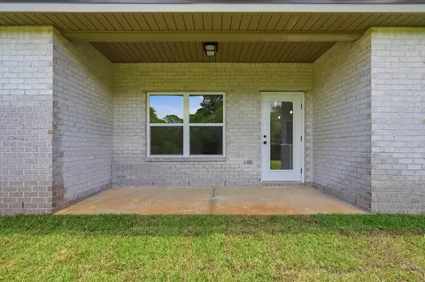 Exterior - 6140 Clover St, Crestview, FL 32539 photo 8 of 13