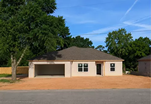 Exterior - 6140 Clover St, Crestview, FL 32539 photo 2 of 3