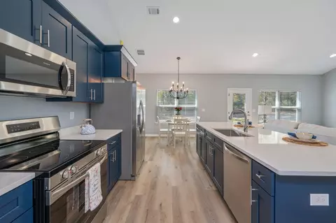 Kitchen - 6140 Clover St, Crestview, FL 32539 photo 8 of 8