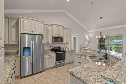 Kitchen - 6956 W Highway 4, Baker, FL 32531 photo 3 of 5