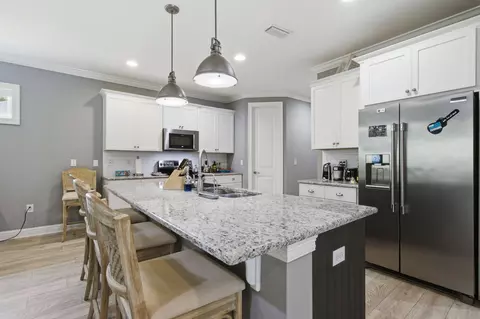 Kitchen - 76 Oaktree Blvd, Freeport, FL 32439 photo 1 of 6