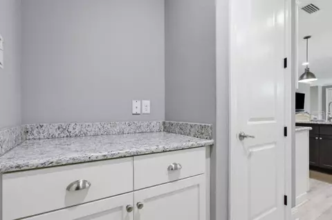 Entry Way - 76 Oaktree Blvd, Freeport, FL 32439 photo 3 of 3