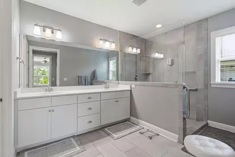 Bath - 76 Oaktree Blvd, Freeport, FL 32439 photo 4 of 6