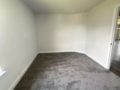 Bedroom - 2112 Queen St, Crestview, FL 32536 photo 3 of 8