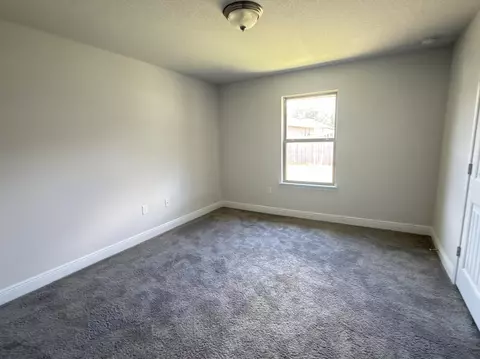 Bedroom - 2112 Queen St, Crestview, FL 32536 photo 1 of 8